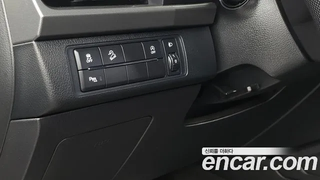 KG_Mobility_Ssangyong Rexton Новый Rexton Sport Дизель 2.2 4WD — Фото автомобиля 26