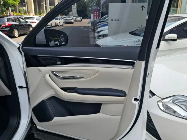 BYD Song PLUS — Фото автомобиля 21