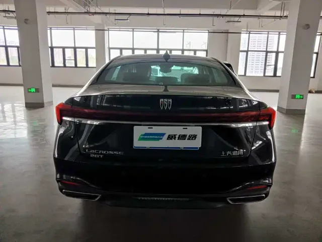Buick LaCrosse — Фото автомобиля 5