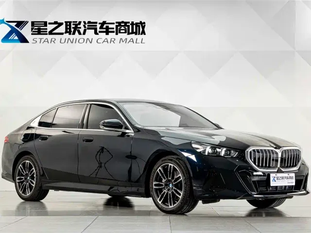 BMW 5 Series — Фото автомобиля 5