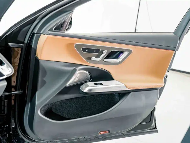 Mercedes-Benz E-Class — Фото автомобиля 15