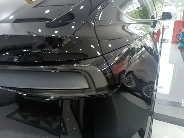 Tesla Model Y — Фото автомобиля 7