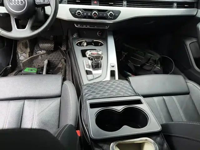 Audi A4L — Фото автомобиля 13
