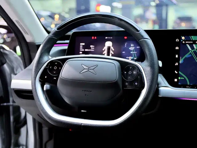 Xpeng P7 — Фото автомобиля 16