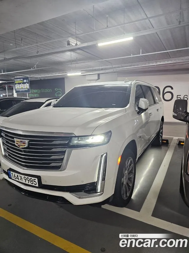 Cadillac Escalade 5th Gen — Фото автомобиля 10