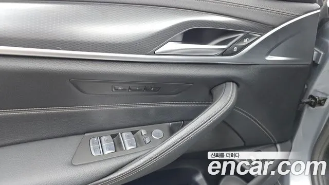 BMW 5-Series — Фото автомобиля 27