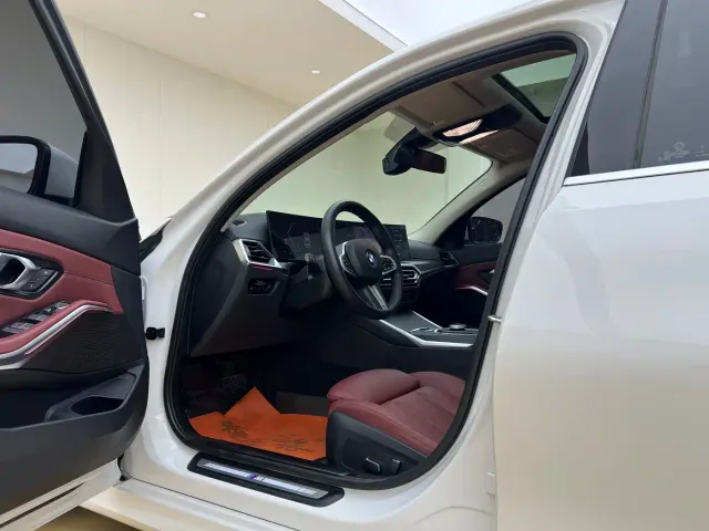 BMW 3 Series — Фото автомобиля 16