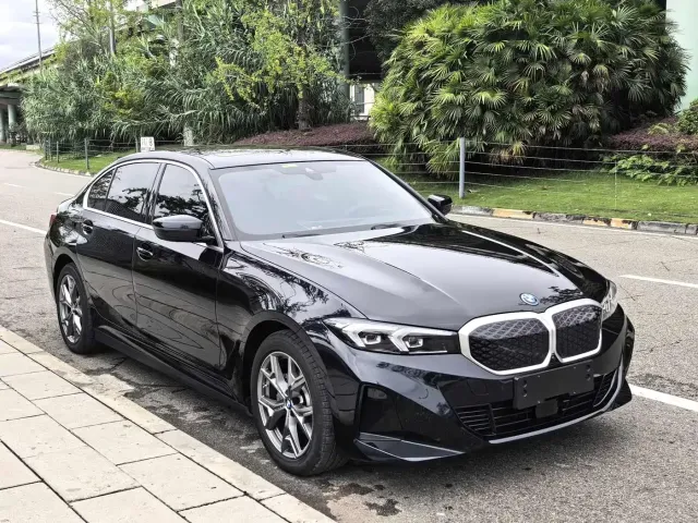 BMW BMW i3 2026 eDrive 35 L — Фото автомобиля 3