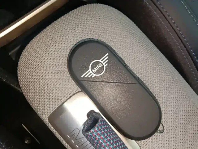 MINI Hatch — Фото автомобиля 8