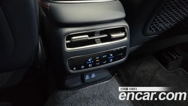 Genesis GV70 2.5T Бензин AWD — Фото автомобиля 25