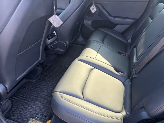 Tesla Model Y — Фото автомобиля 7