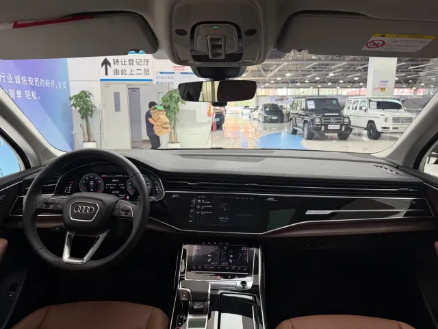 Audi Q7 — Фото автомобиля 19