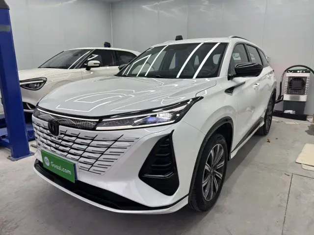 Фотография автомобиля — Changan CS75 Plus