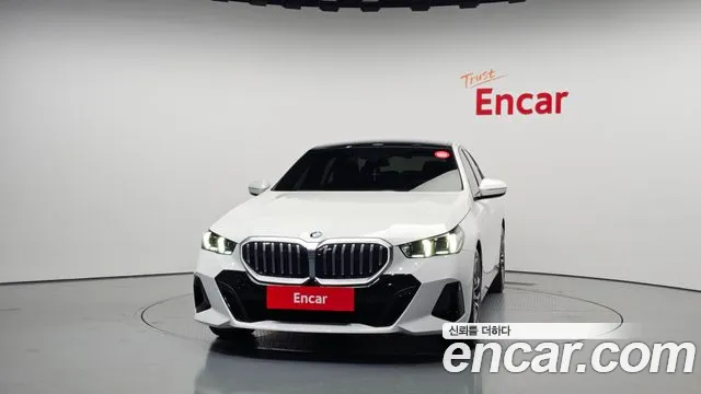 BMW 5-Series — Фото автомобиля 3