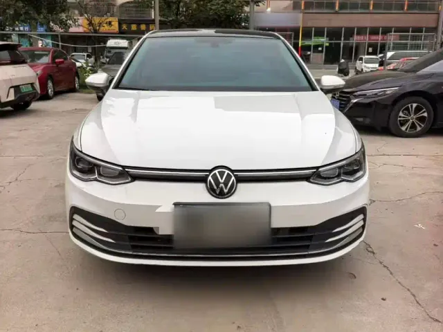 Volkswagen Golf — Фото автомобиля 6