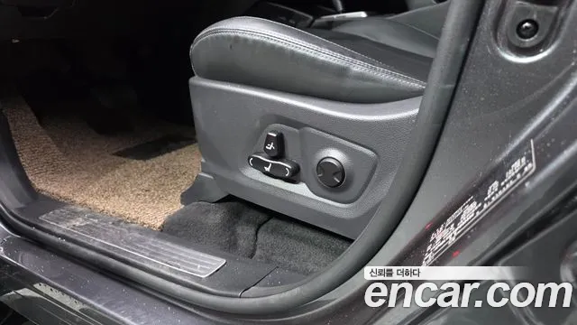 KG_Mobility_Ssangyong Rexton Новый Rexton Sport Khan Дизель 2.2 2WD — Фото автомобиля 18