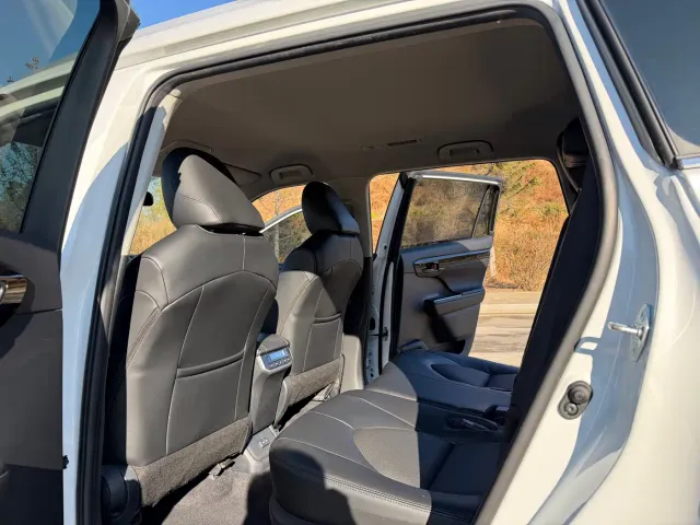 Toyota Highlander — Фото автомобиля 13
