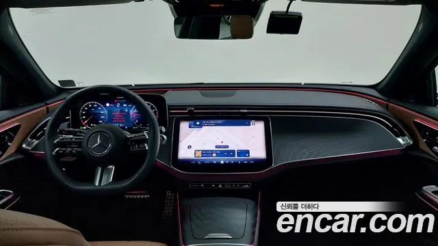 Mercedes-Benz E-Class — Фото автомобиля 7