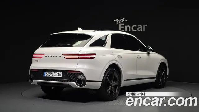 Genesis GV70 2.5T Бензин 2WD — Фото автомобиля 2