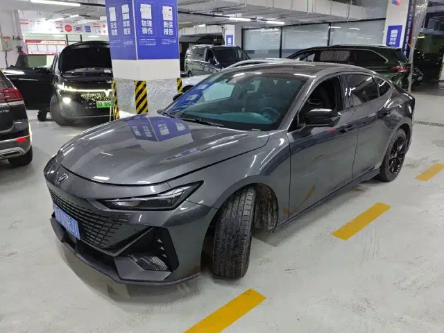 Фотография автомобиля — Changan UNI-V