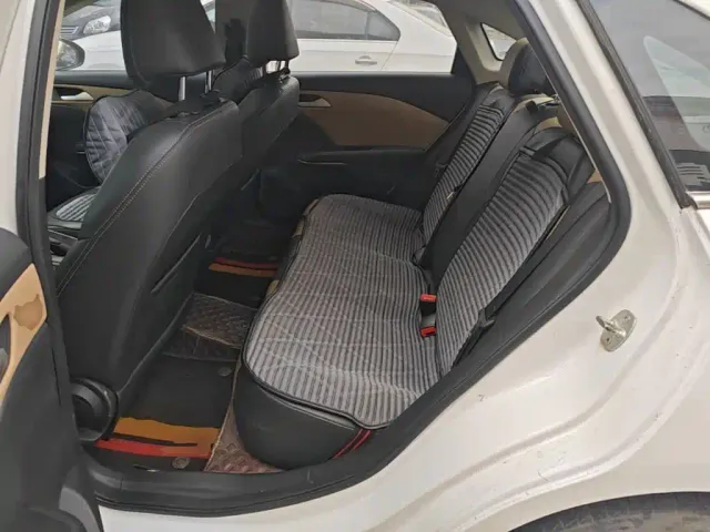 Chevrolet Monza — Фото автомобиля 16