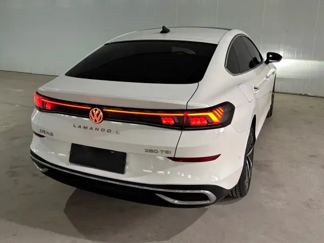 Volkswagen Lamando — Фото автомобиля 4