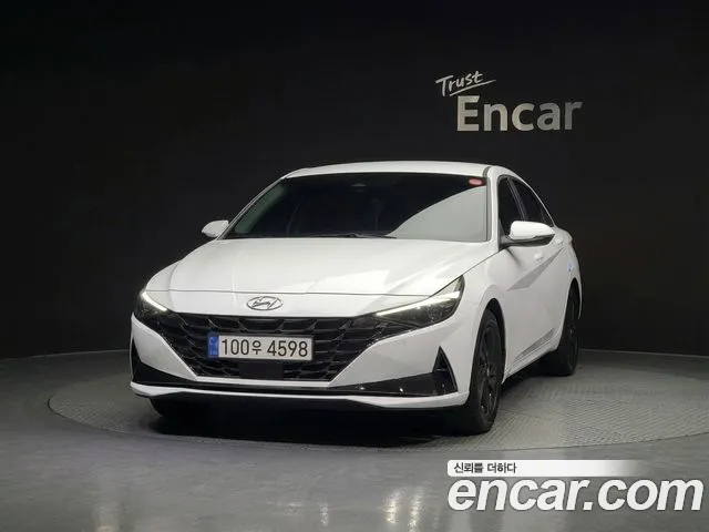 Hyundai Avante CN7 — Фото автомобиля 3