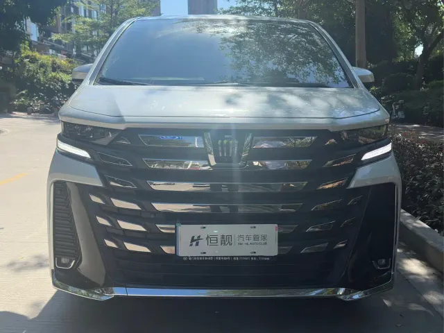 Toyota Vellfire — Фото автомобиля 2