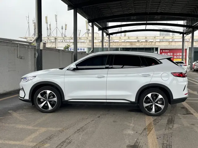 BYD Song PLUS — Фото автомобиля 4