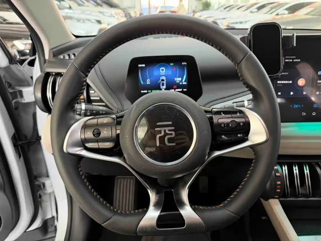 BYD Yuan PLUS — Фото автомобиля 11