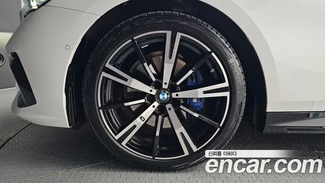 BMW 5-Series 5 серия (G60) 530i xDrive M Sport — Фото автомобиля 5