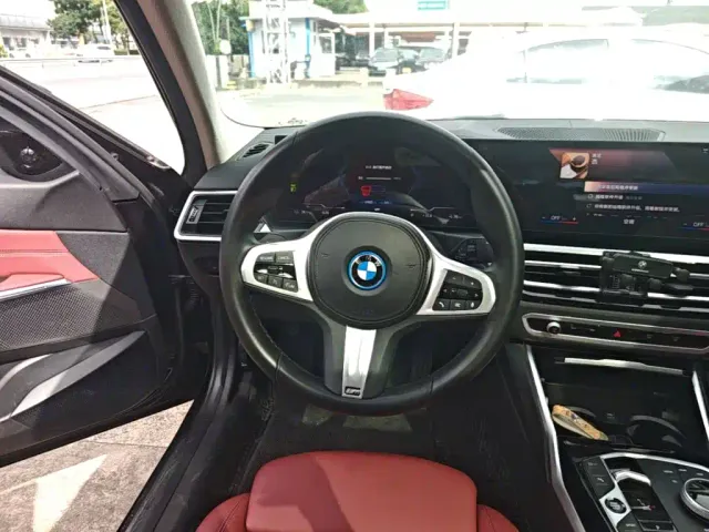 BMW i3 — Фото автомобиля 10