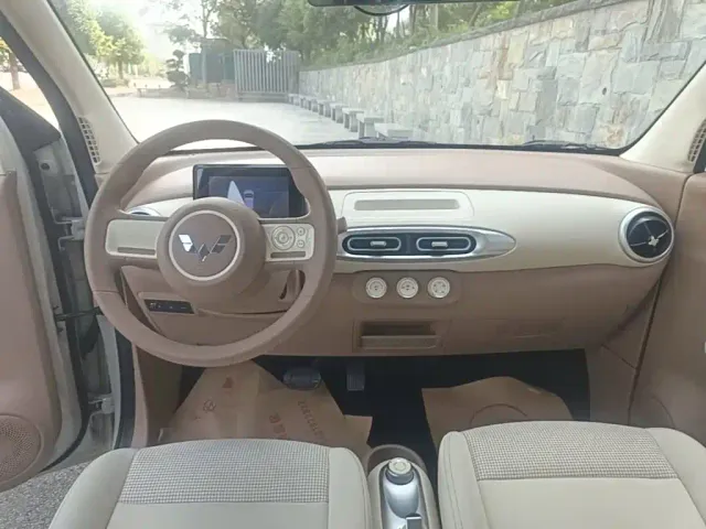 Wuling Hongguang Mini EV — Фото автомобиля 12