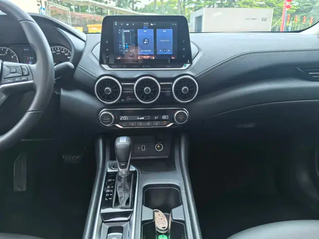 Nissan Sylphy — Фото автомобиля 12