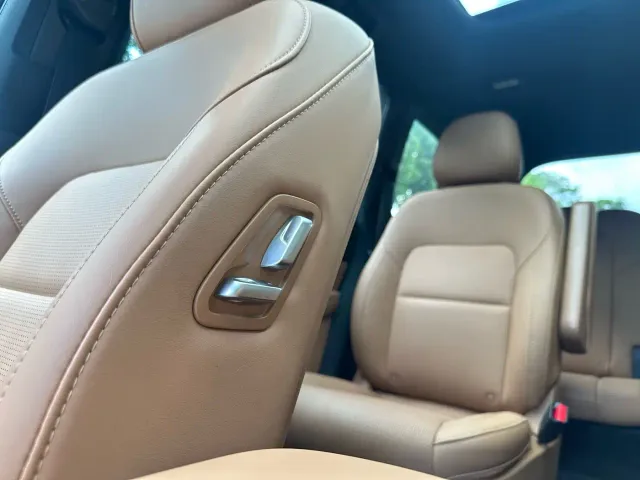 Li Auto ONE — Фото автомобиля 23