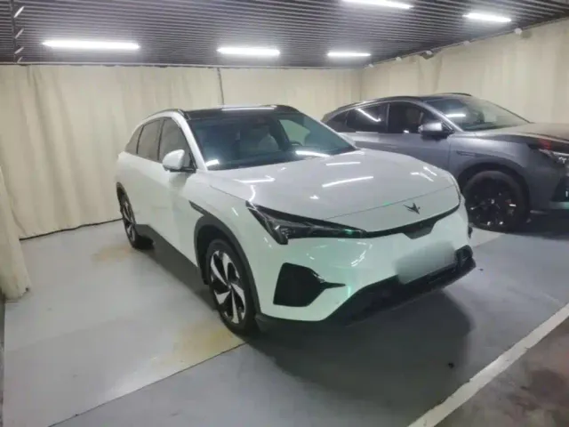 Arcfox Alpha T5 — Фото автомобиля 3
