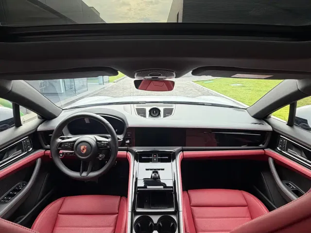 Porsche Panamera — Фото автомобиля 12