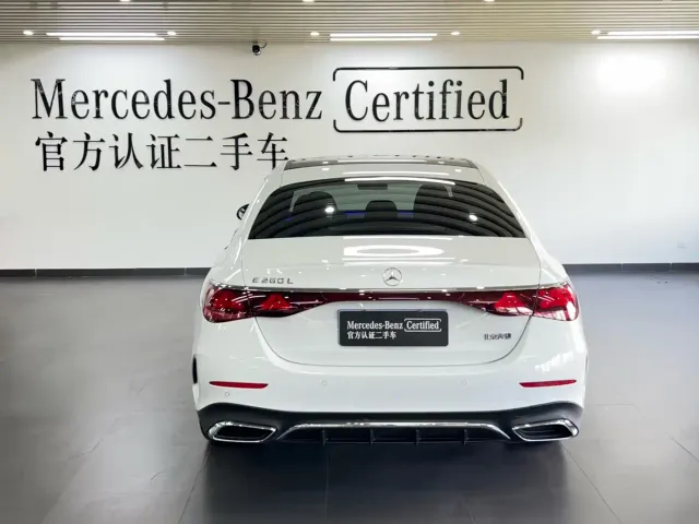 Mercedes-Benz E-Class — Фото автомобиля 6