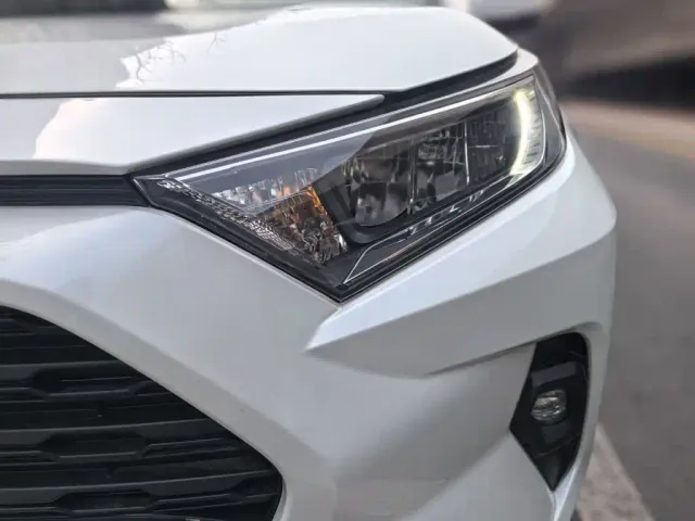 Toyota RAV4 — Фото автомобиля 11