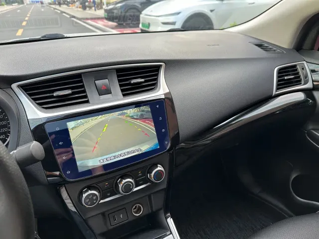 Nissan Sylphy — Фото автомобиля 15