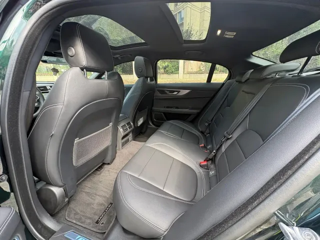 Jaguar XEL — Фото автомобиля 15