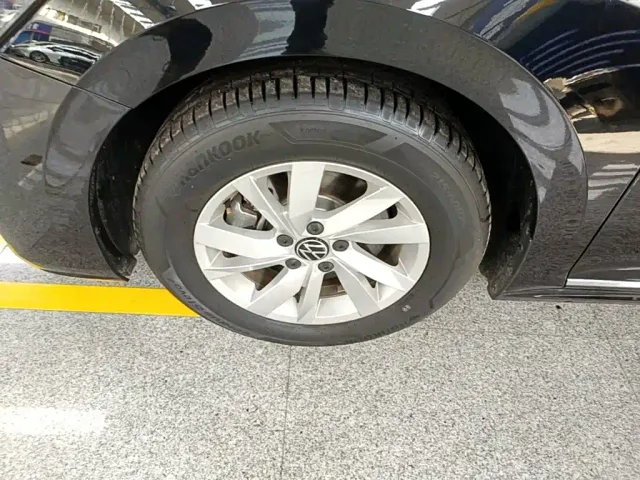 Volkswagen Passat — Фото автомобиля 22