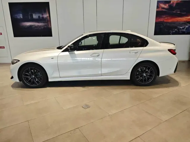 BMW 3 Series — Фото автомобиля 5