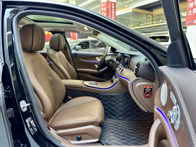 Mercedes-Benz E-Class — Фото автомобиля 14