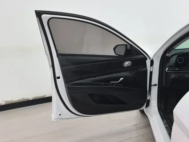 Hyundai Elantra — Фото автомобиля 7