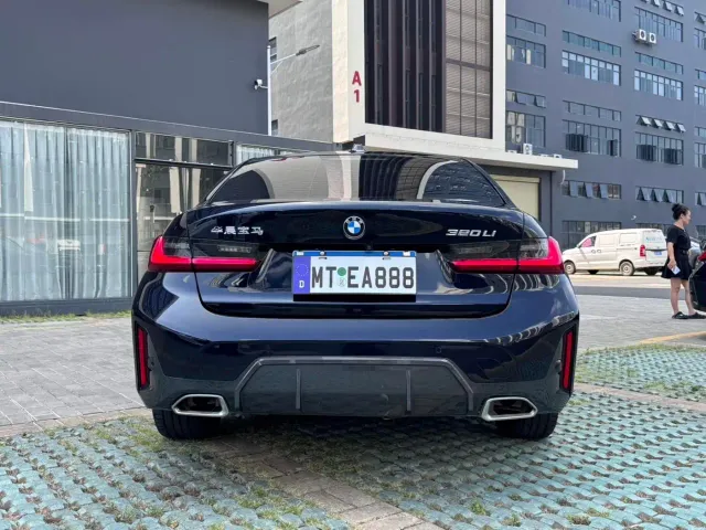 BMW 3 Series — Фото автомобиля 4