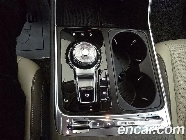 Kia Carnival 4th Gen — Фото автомобиля 9