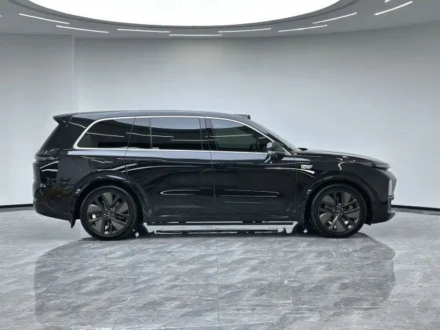 Li Auto L9 — Фото автомобиля 8