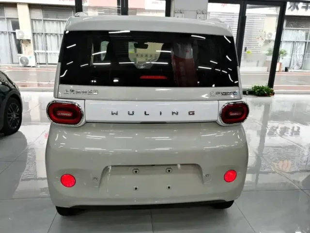 Wuling Hongguang Mini EV — Фото автомобиля 5