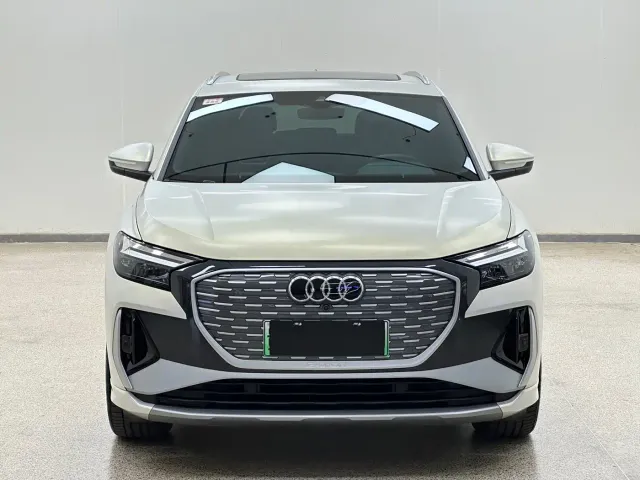 Audi Q4 e-tron — Фото автомобиля 2